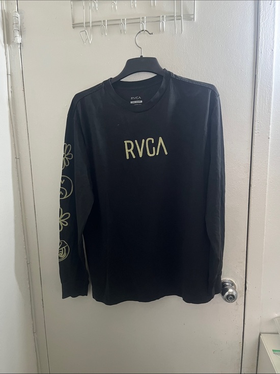 RVCA Other - RVCA Black Long-Sleeve Tee with Cream Logo and Sleeve Graphics